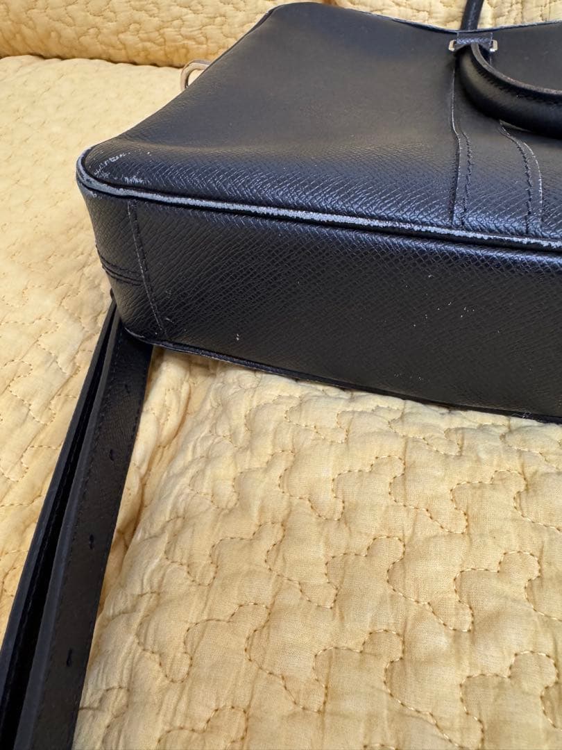 ルイヴィトン　タイガ　ポルト ドキュマン・ヴォワヤージュ　M30925