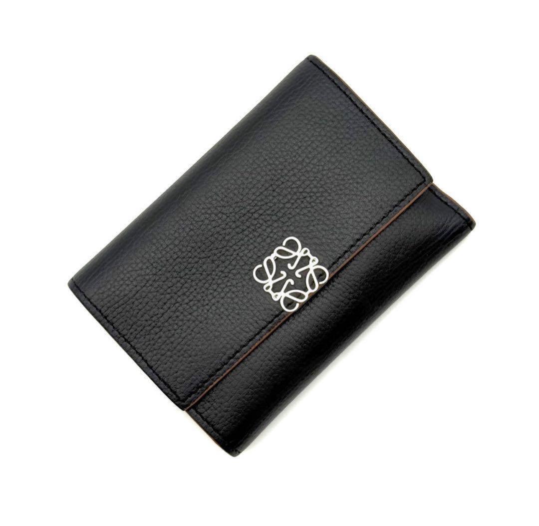 使用わずか　ロエベ アナグラム バーティカル ウォレット ブラック O09 アナグラム バーティカル ウォレット スモール（ペブルグレインカーフ