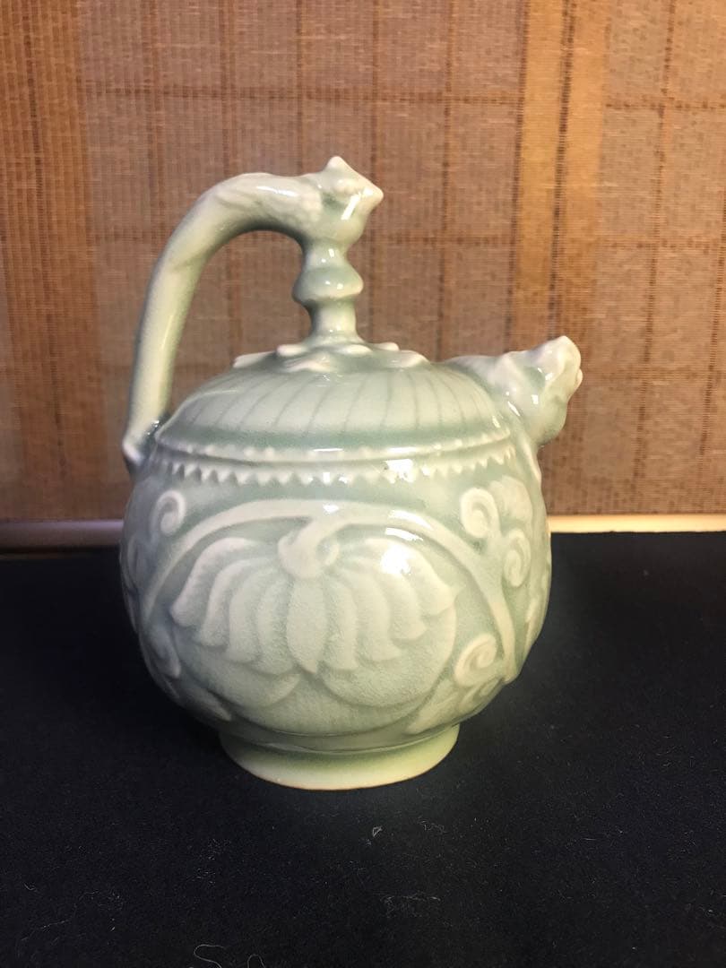 耀州窯　青磁逆流壺