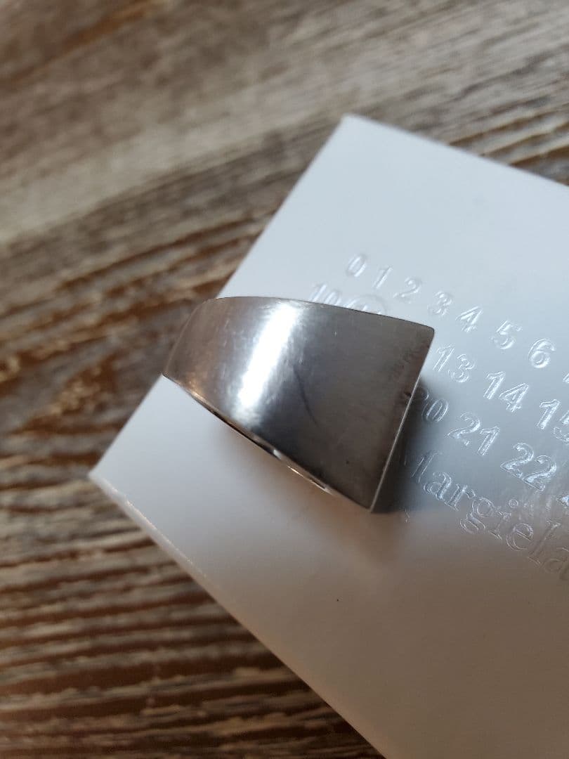 リッケンバッカー　マルジェラ　オニキス　スクエア　リング