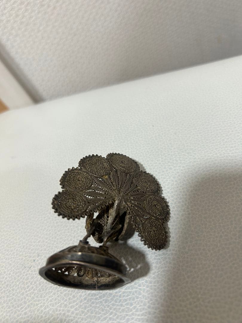 インド ケララ州美術館購入孔雀型の銀細工 シルバーアンティーク