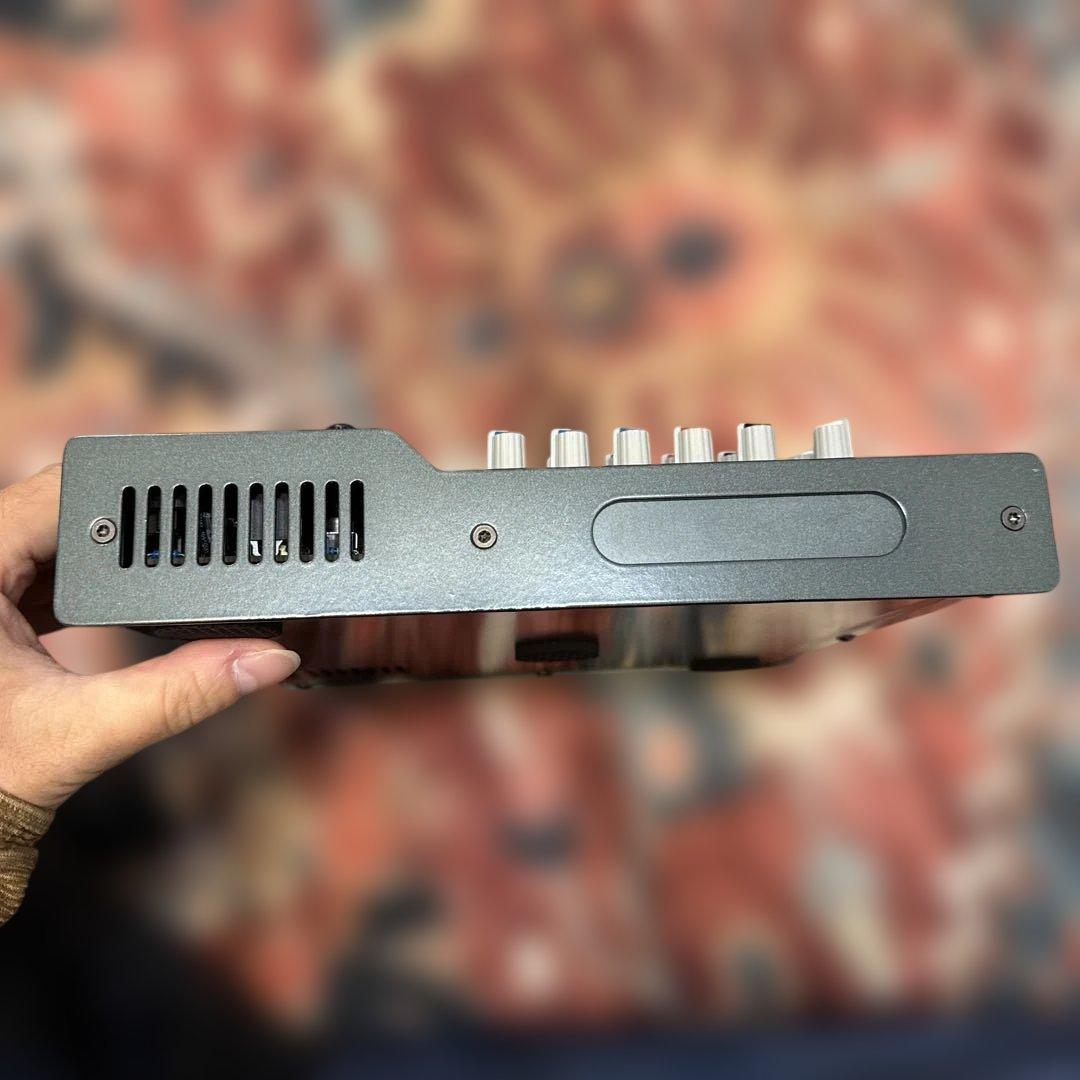 CLASSIC PRO AM802FX コンパクト・アナログミキサー