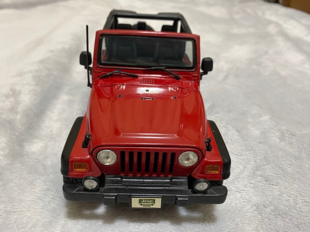 ミニカー Maisto Jeep Wrangler Rubicon 1/18