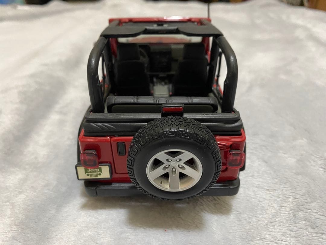 ミニカー Maisto Jeep Wrangler Rubicon 1/18