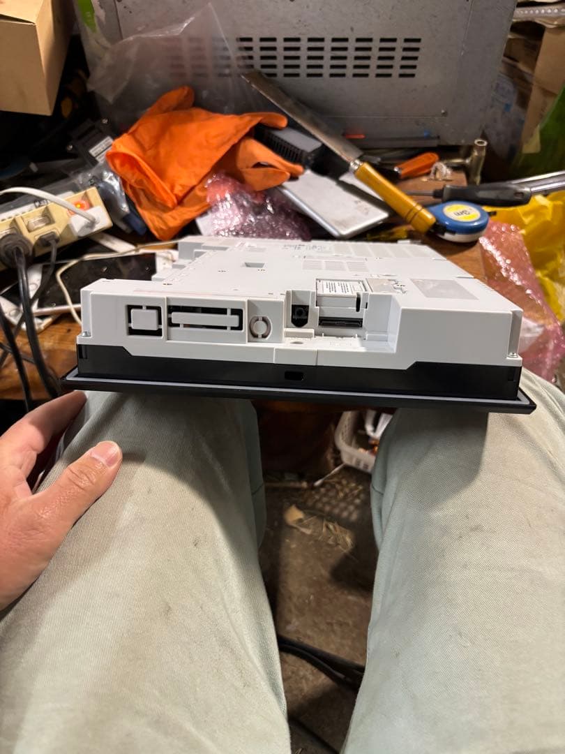 N86。美品。V9120ISB プログラマブル表示器MONITOUCH。 - メルカリ