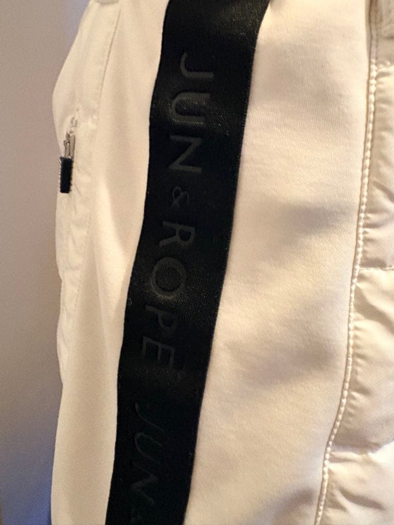 ジュン アンド ロペ ホワイトダウンベスト ウエストベルト付き