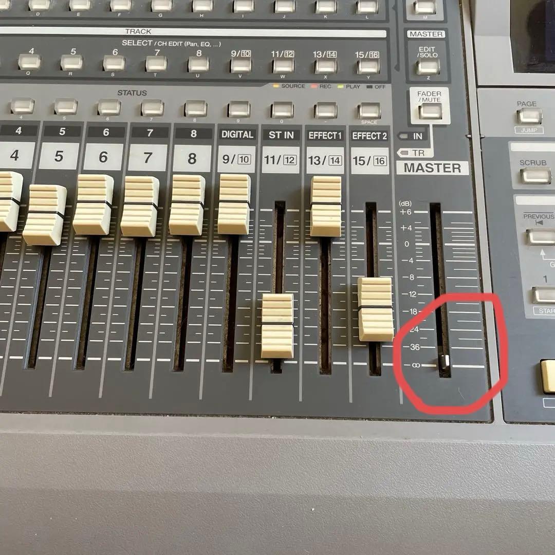 Roland VS-1680 マルチトラックレコーダー