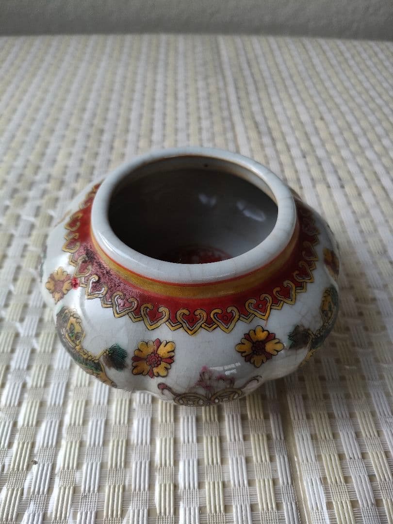 ●中国古美術 骨董 色絵陶磁器 壺／香炉 書画 飾り物