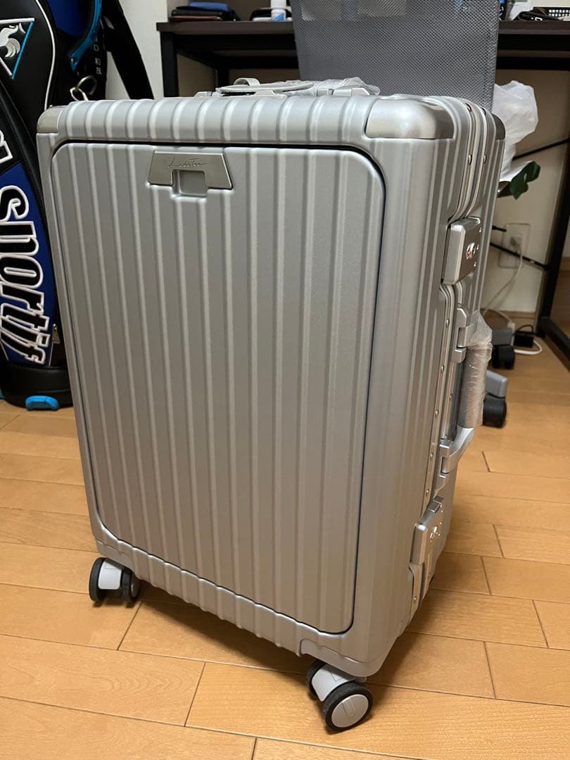 007様専用 新品未使用 リベティ 多機能スーツケース マットシルバー S