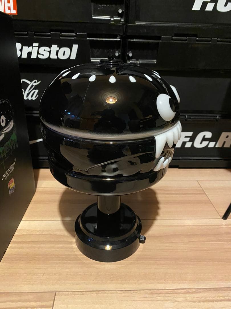 アンダーカバー × メディコムトイ ハンバーガー ランプ \"ブラック\"