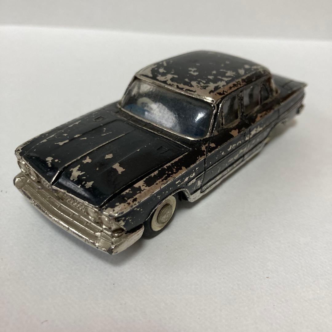 古いミニカー ボンネット開閉