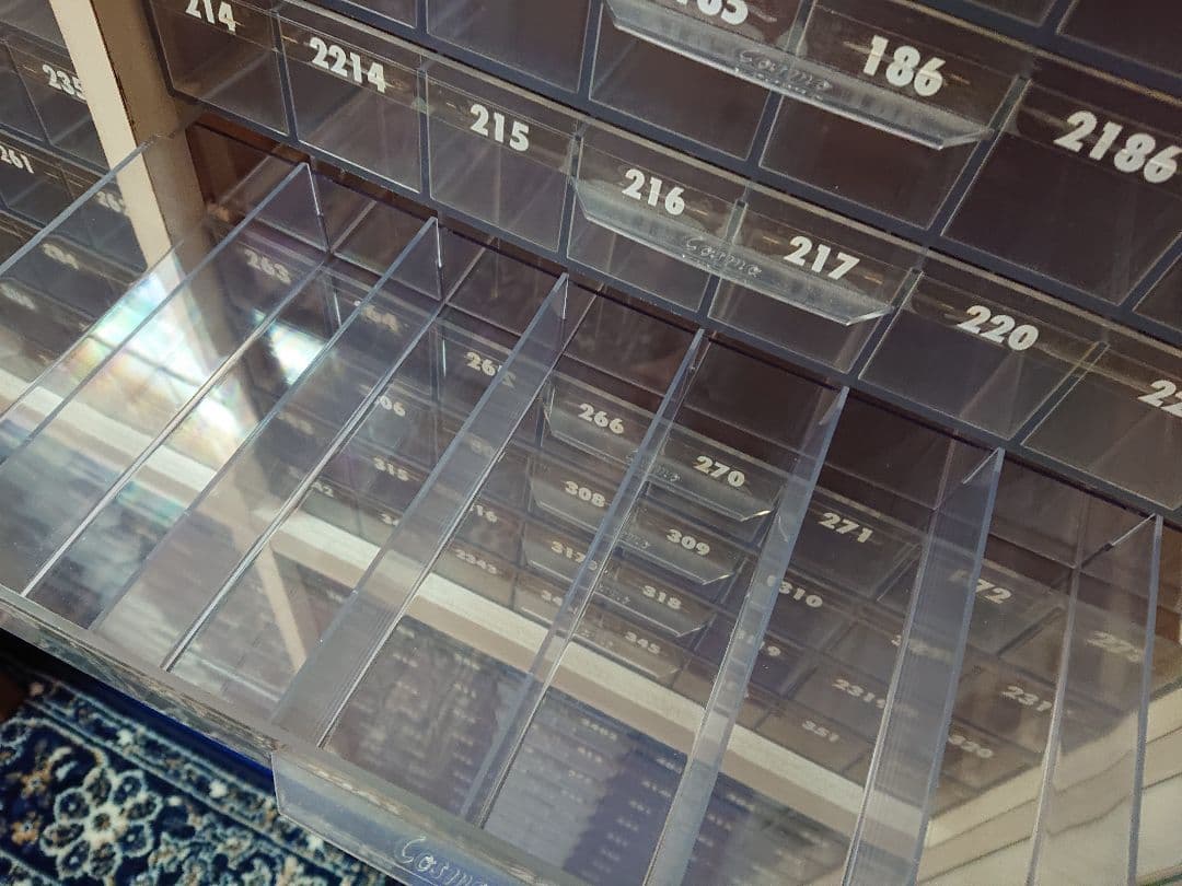 【コスモ刺繍糸 収納棚】刺繍糸用　什器　コスモ刺繍糸棚　昭和レトロ