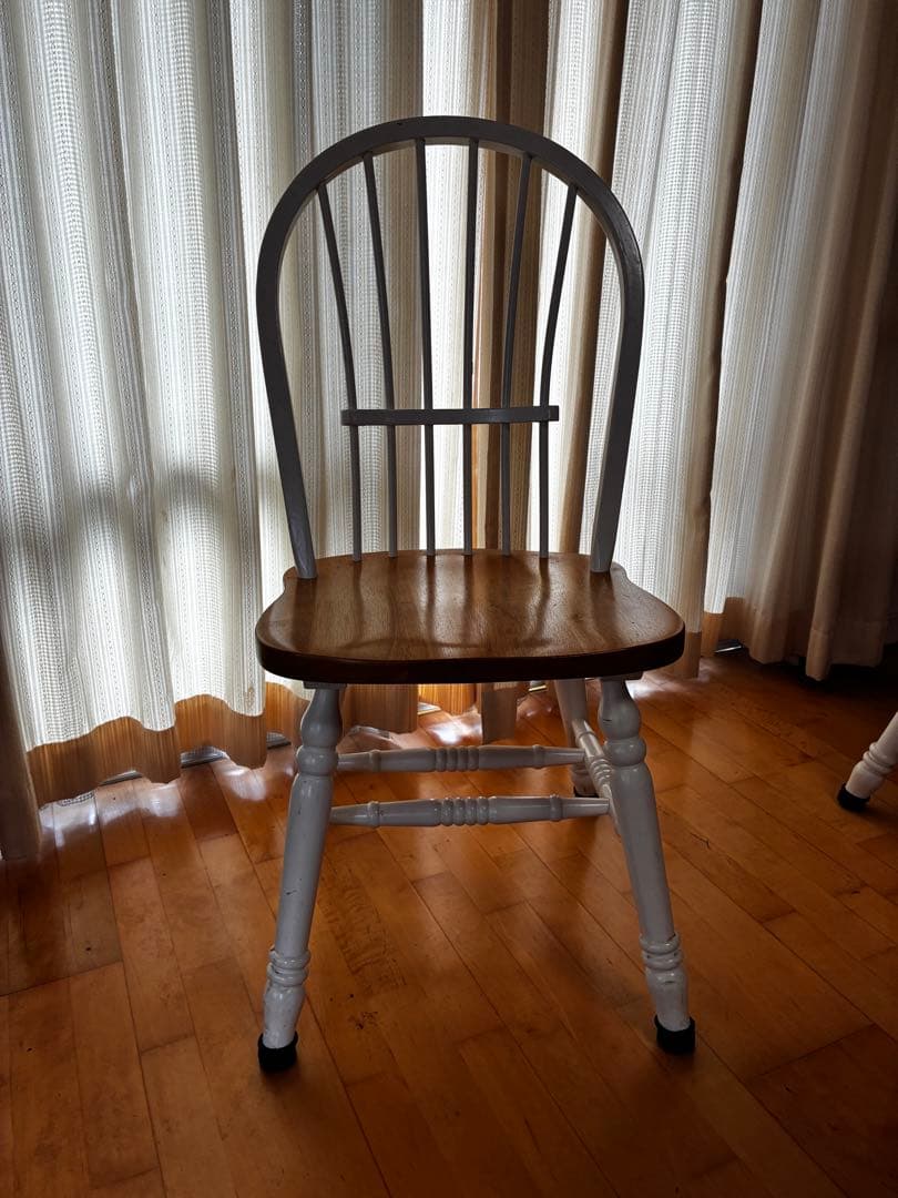 楕円形ダイニングテーブルと椅子セット