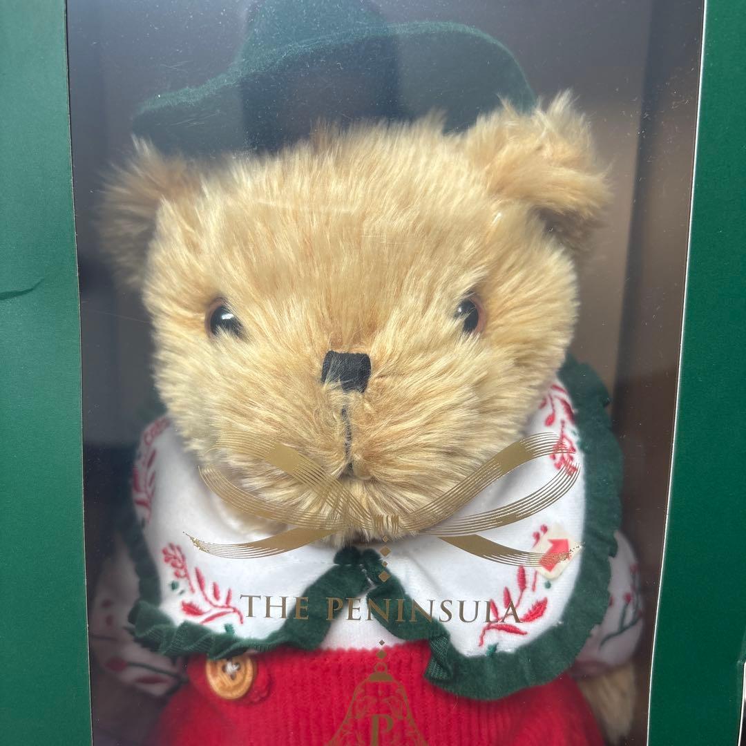 THE PENINSULA クマのぬいぐるみ