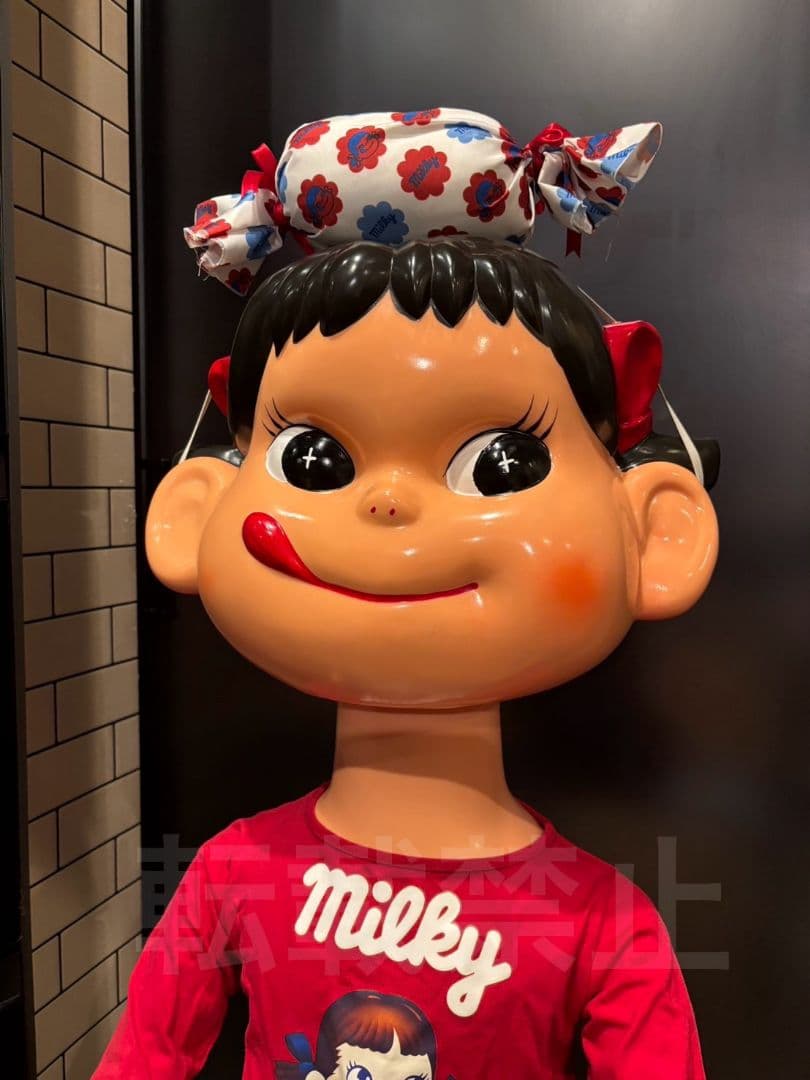 不二家 店頭ペコちゃん ほっぺの赤いペコちゃん 等身大