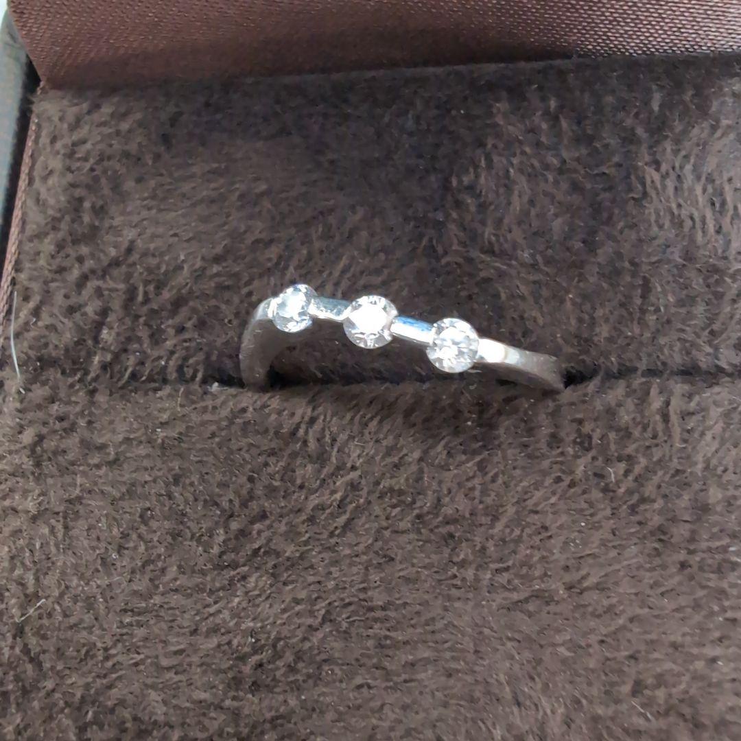 週末お値下げ　−素敵−　ダイヤリング0.25カラット