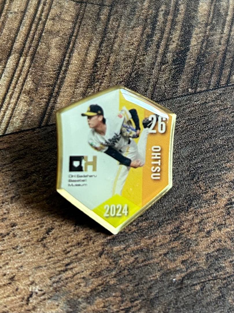 ソフトバンクホークス 大津選手 ピンバッジ - メルカリ