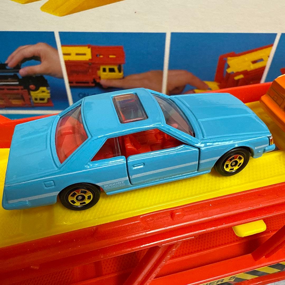 し*！様 当時もの　トミカ　カーキャリアセット