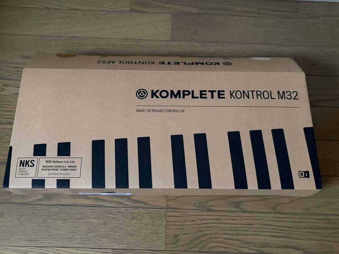 NI KOMPLETE KONTROL M32 ライセンス譲渡あり