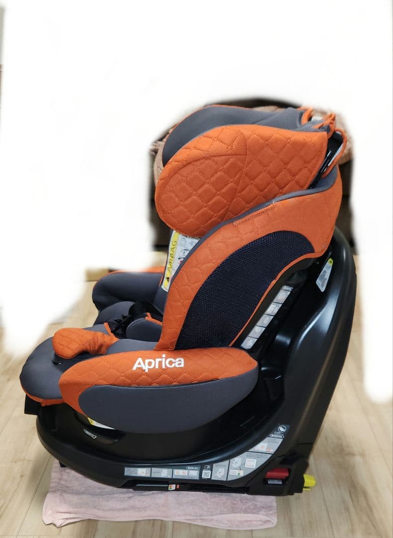 アップリカチャイルドシート フラディアグロウ isofixプレミアム