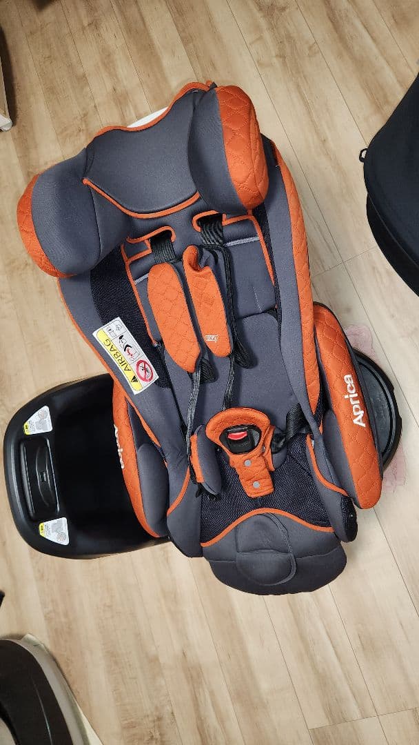 アップリカチャイルドシート フラディアグロウ isofixプレミアム