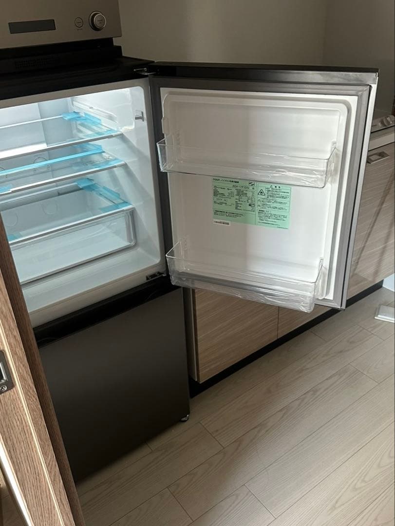 《美品》【2024年製】 冷凍冷蔵庫AQUA AQR-17P 169L 家電