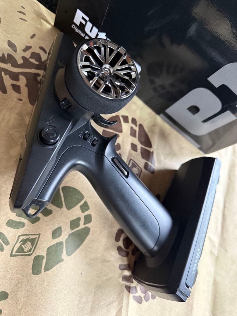 Futaba T4PM デジタルプロポ (受信機なし)