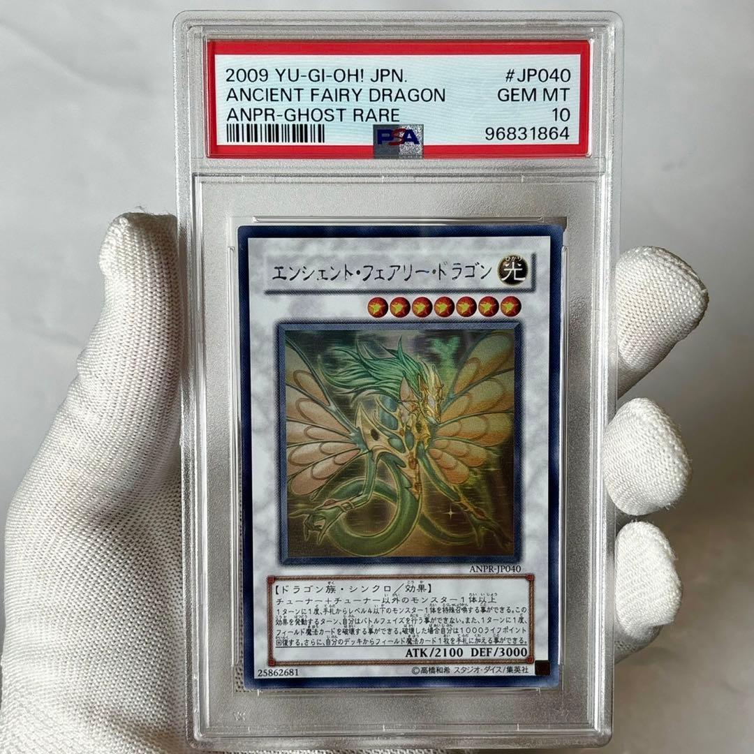 究極の古美術◼️蔵から美しい波の様な釉薬が流れているお皿が出て来