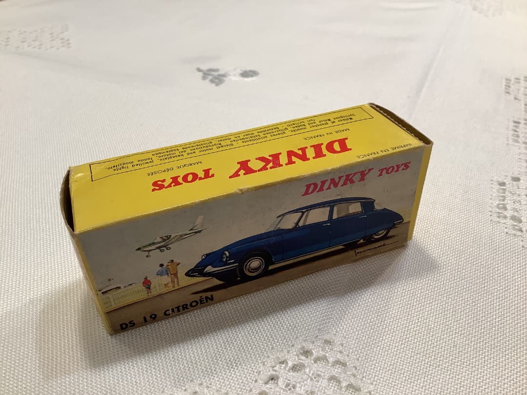 美品　激レア　仏製DINKY TOYSシトロエンDS19 ミニカー
