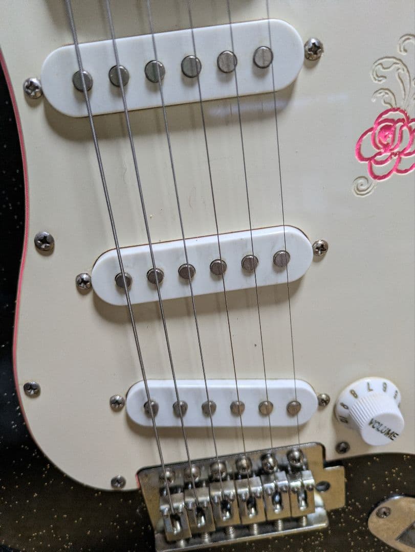 ジプシーローズ　エレキギター　ブラック　 ラメ入りGYPSY ROSE　ストラト