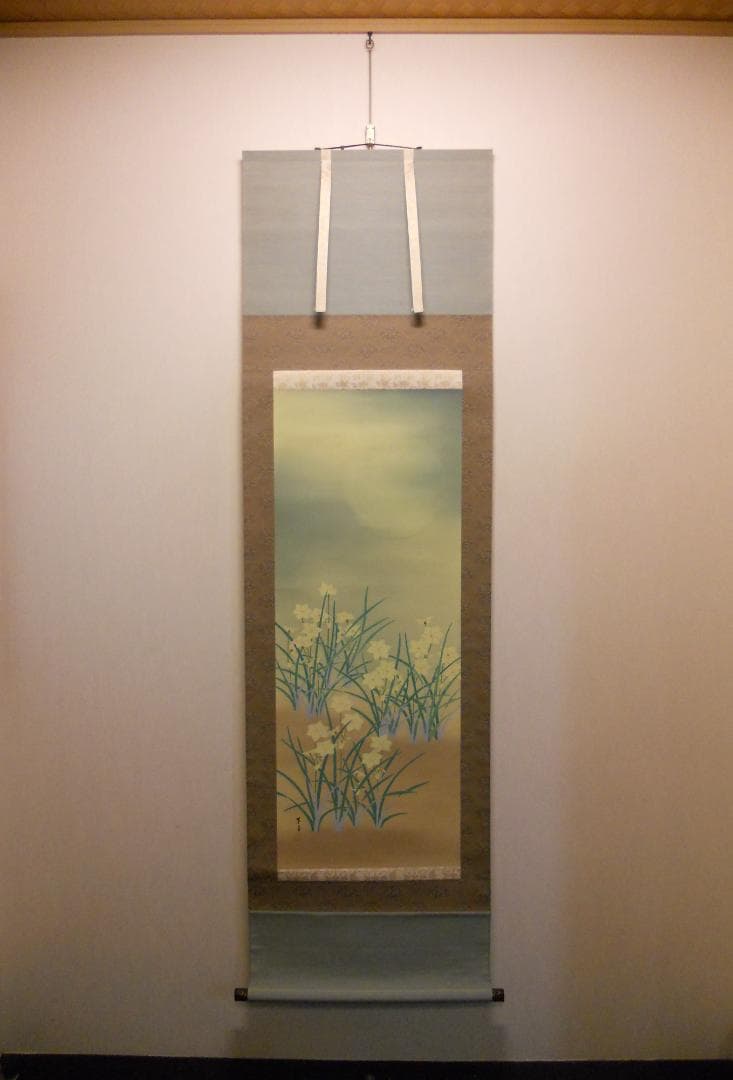 掛け軸 三宅凰白 立雛 絹本 希少 軸装 茶道具 掛軸 美品 です。