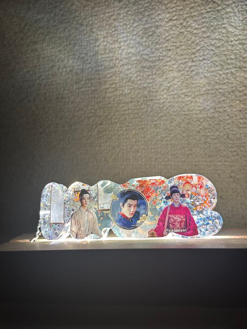 王一博 厚いレジン置物です&バッグチャームに&ナイトライトにもなります