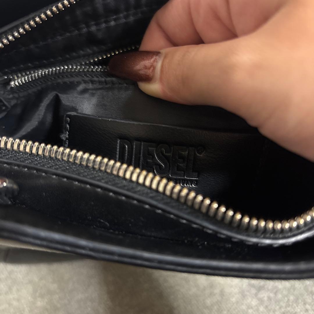 本日1/9限定価格 当日発送DIESEL PLAYショルダーバッグ