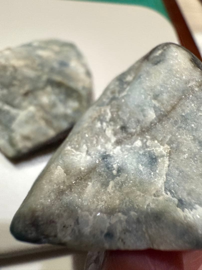 糸魚川翡翠‼️コン沢産地‼️素晴らしい原石2つ‼️計106.3g‼️破格