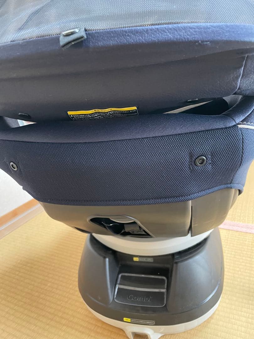 美品　綺麗　コンビ　クルムーヴ　シンプライト　 ネイビー チャイルドシート