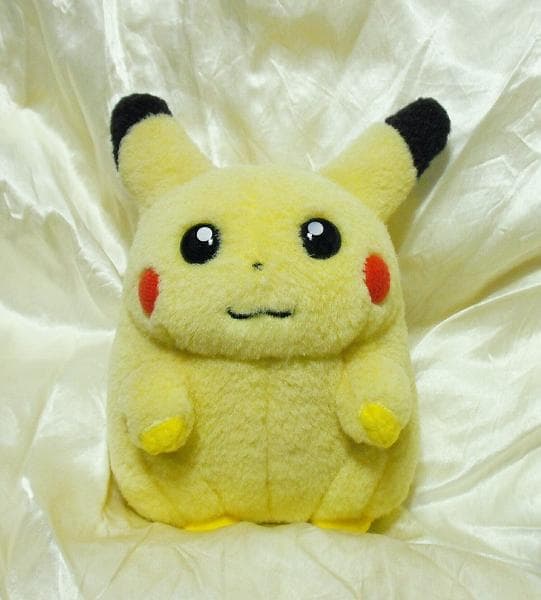 ピカチュウ ぬいぐるみ 初期ピカ トミー (●゜ω゜●) おなかを押すとなくヨ!