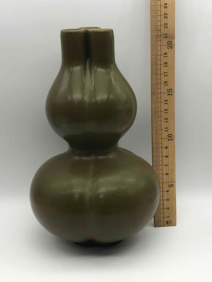 清乾隆時代 【大清乾隆年製】在銘 茶葉末三連瓶 官