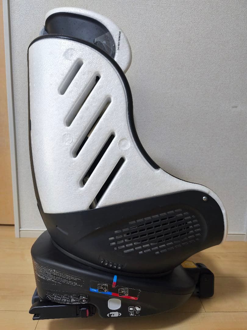 美品 Joieチャイルドシートアーク360°