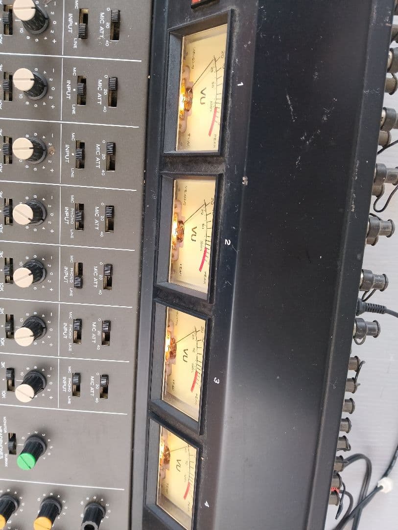 TEAC TASCAM 8chオーディオミキサー MODEL 3(あ97)