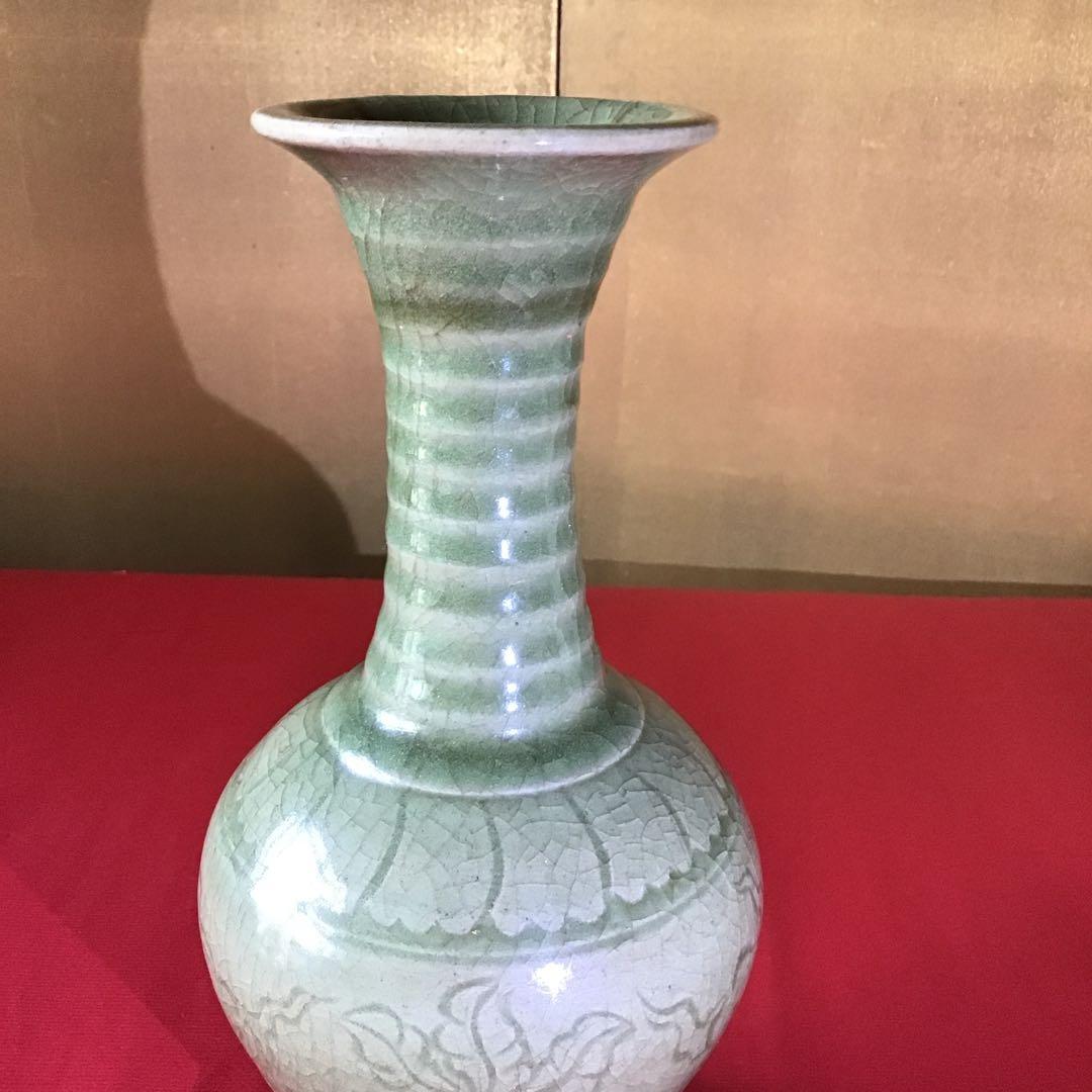 龍泉窯　青磁　隠刻牡丹紋図　明代