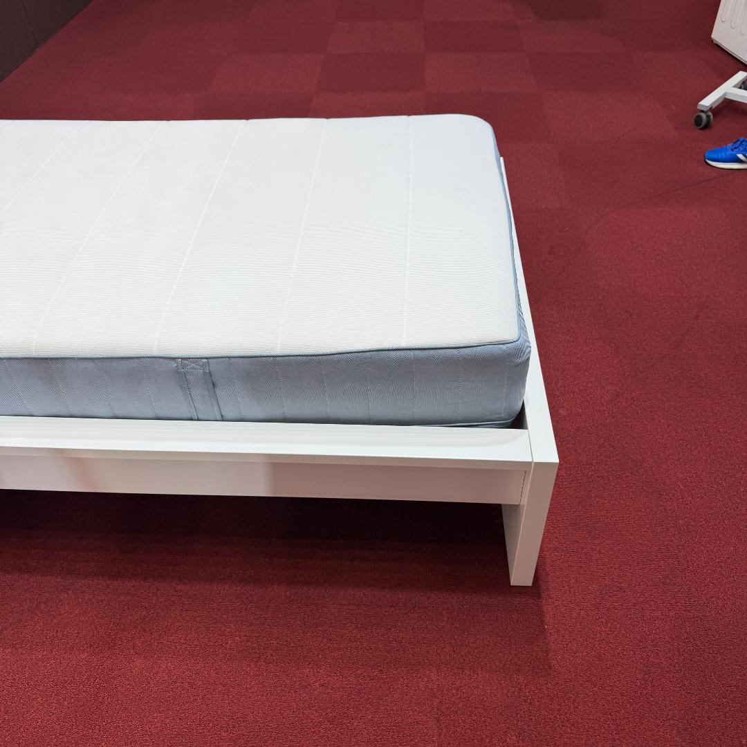東京23区送料無料　IKEA シングルベッド　プロによる洗浄/除菌済み