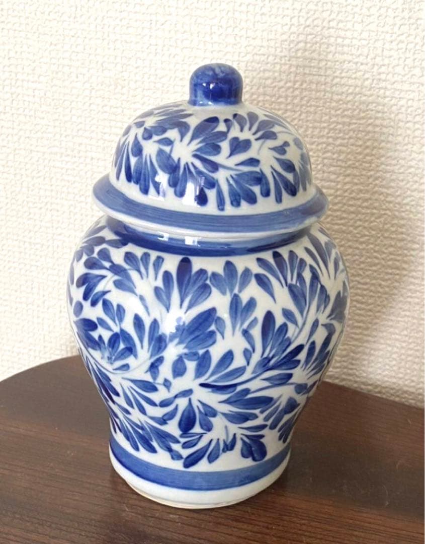 中国美術 青花陶器 飾リ壺 花瓶 蓋付 骨董品 唐物