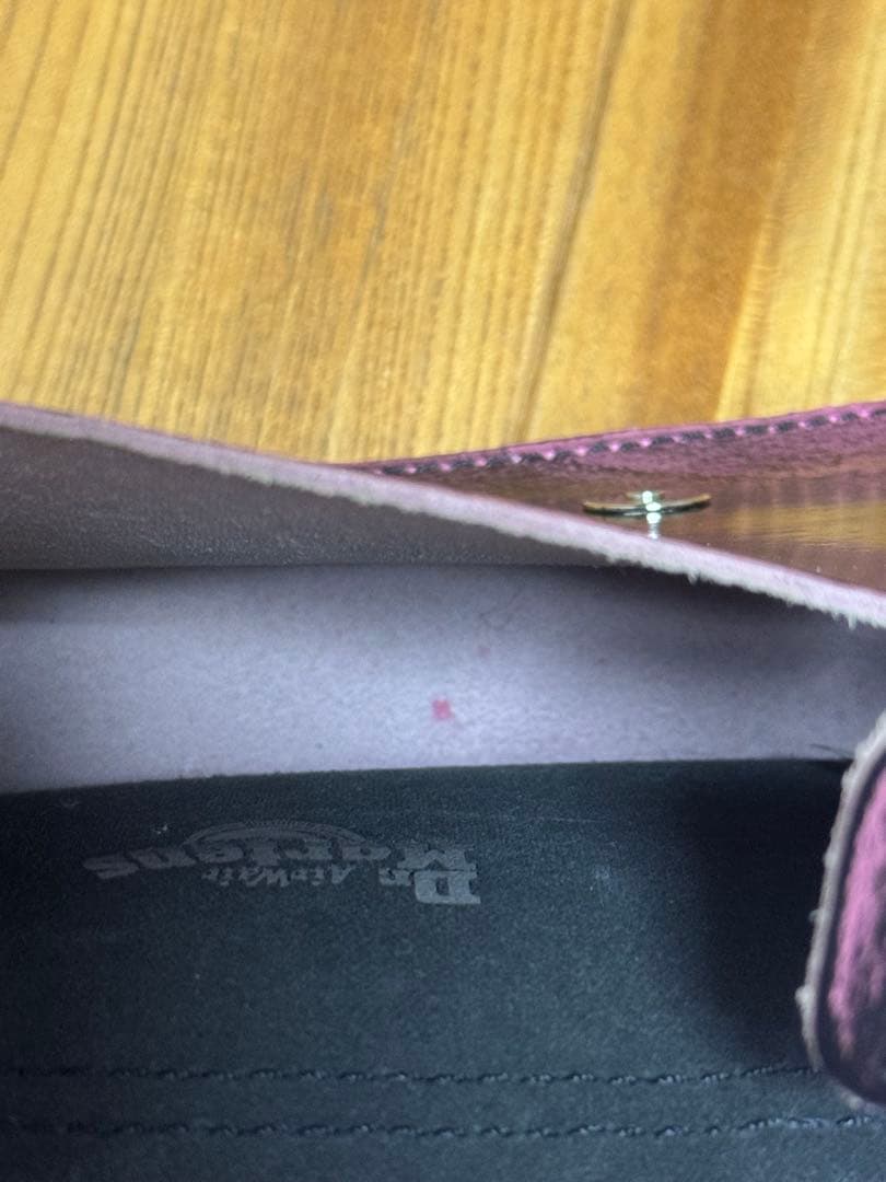 Dr.Martens バレンタイン 2024 7インチサッチェル