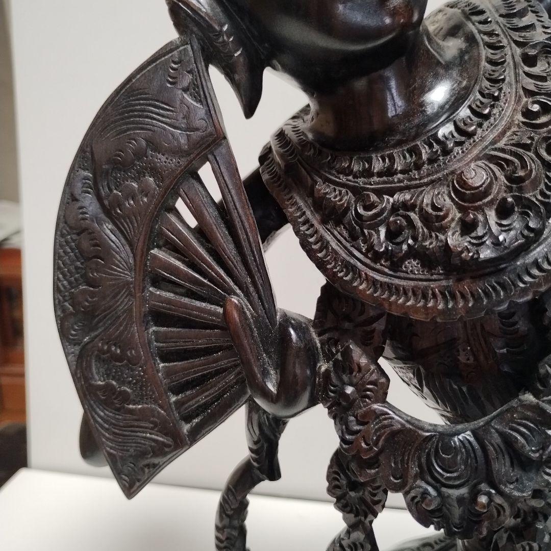 バリ島の伝統工芸黒檀バリ人形