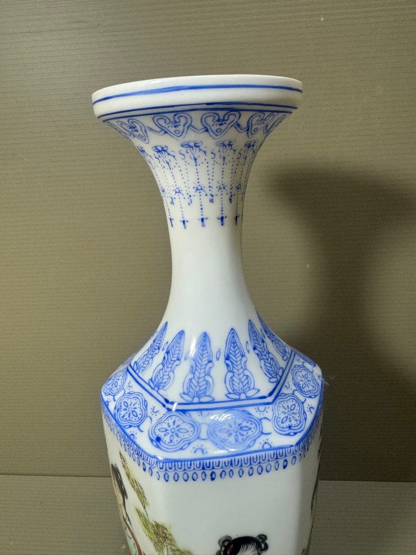 2234 中国美術 景徳鎮 薄胎 花瓶