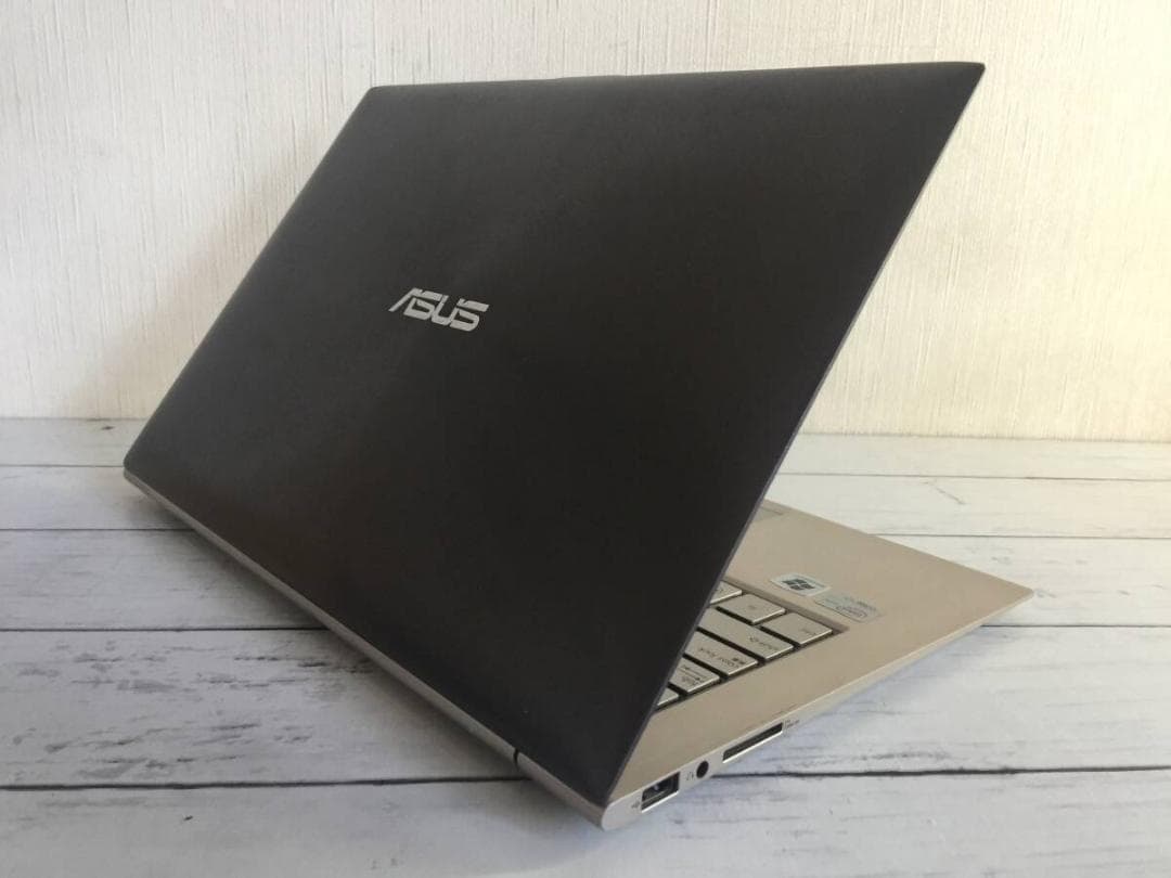ASUS UX31E 13.3型TFT液晶 薄型・コンパクト ノートパソコン ASUS、Win
