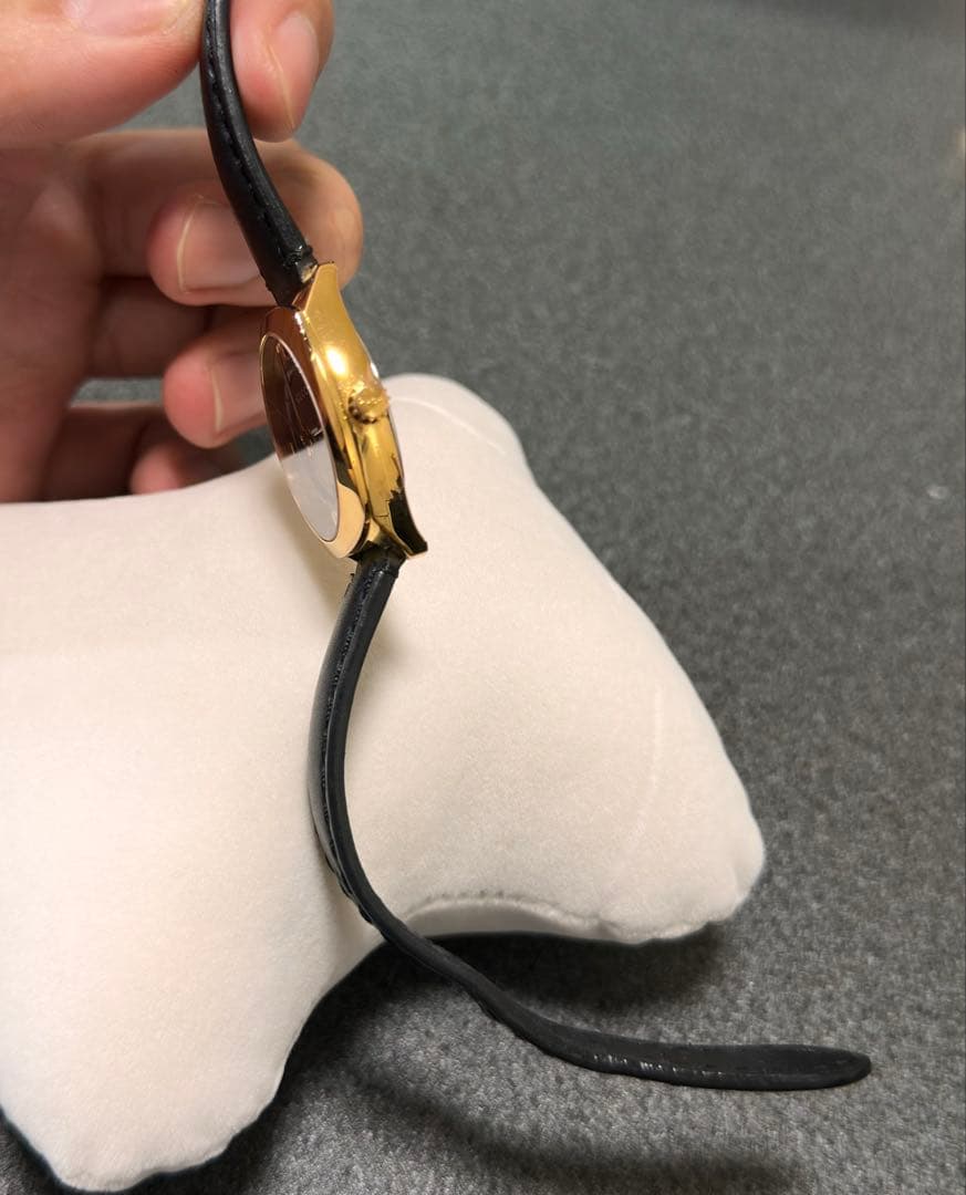 GUCCI ペア時計 142.3 (メンズ) 142.5 (レディース)