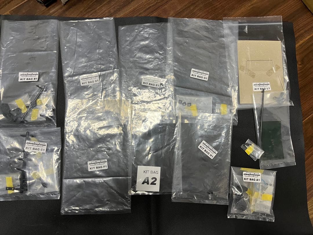 無限 MSB1 予備パーツ新品ボディー、主要オプション付き、検アソシ ヨコモ