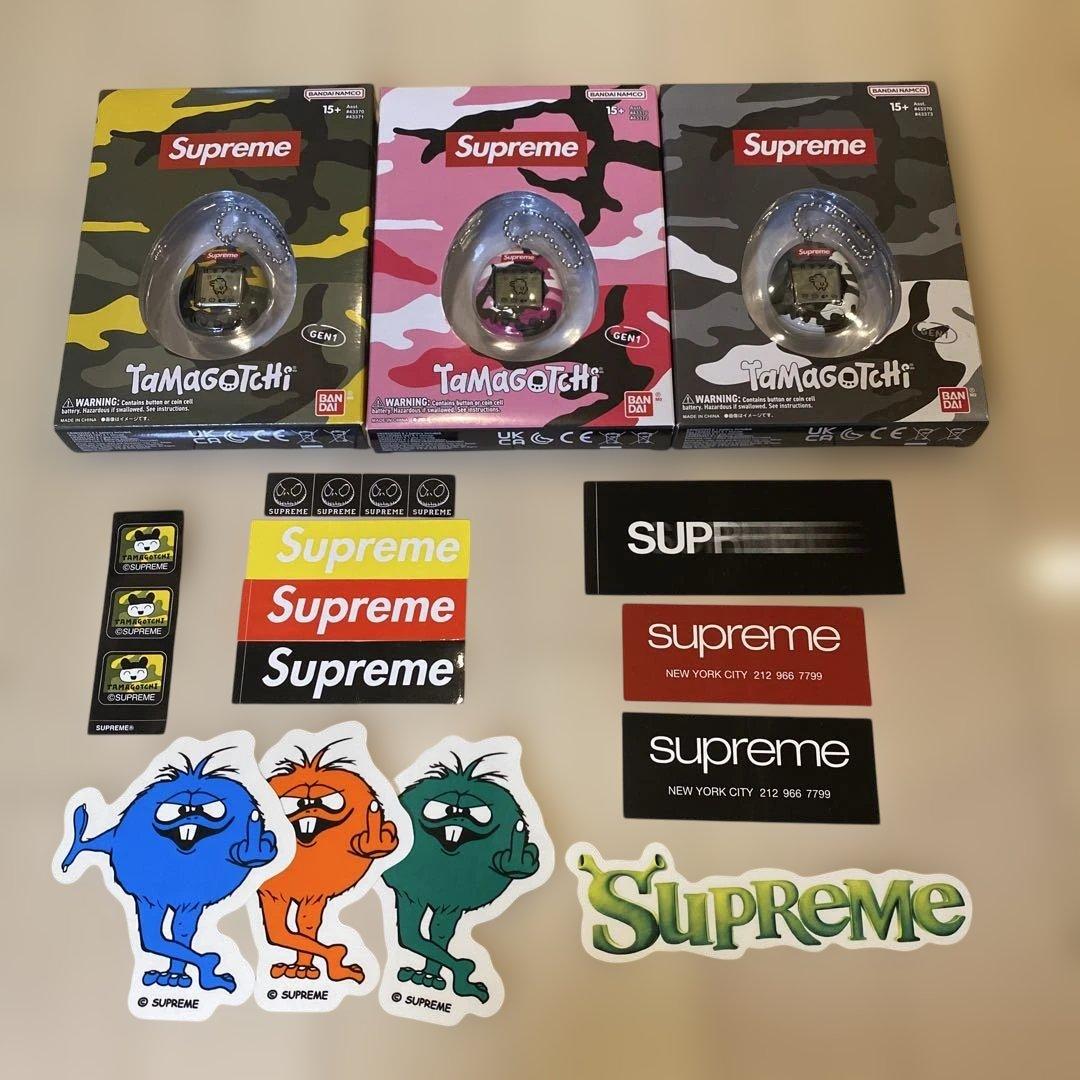 【超希少】Supreme Tamagotchi 3点Set ステッカー12枚付き 超希少】Supreme Tamagotchi 3点Set ステッカー12枚付き 超希少