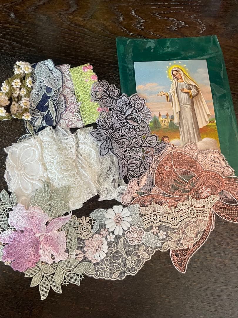 B)聖なるおすそ分けファイル　コラージュ素材　レース